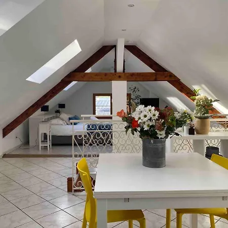 Le Refuge - Intimate And