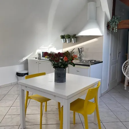 Le Refuge - Intimate And Lägenhet